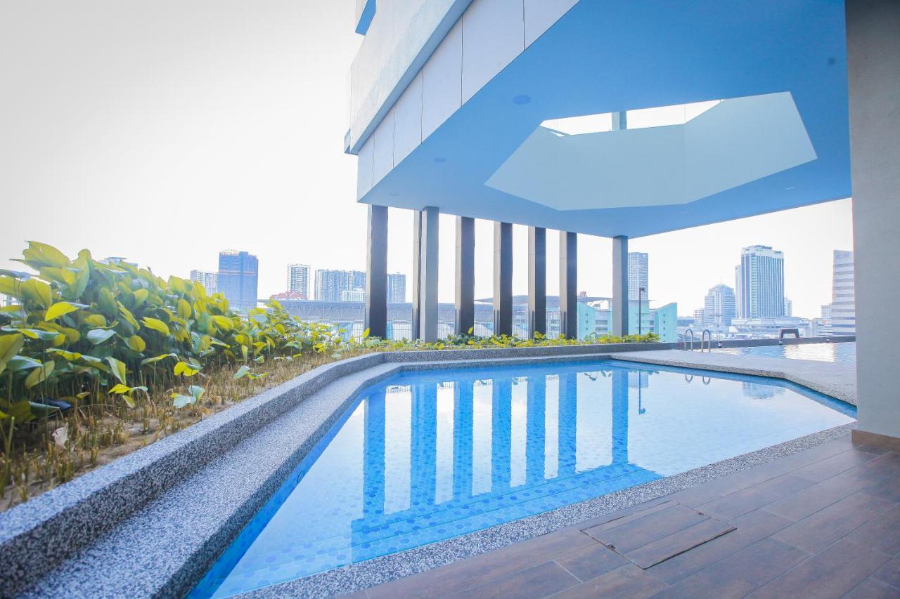 Twin Tower By The One - 10m Walk To Jb Custom & Ciq Apartemen *